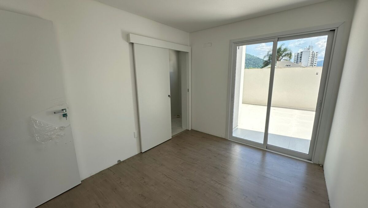 54dda2b9-2b90-46c3-a727-1ba9a19b4d14