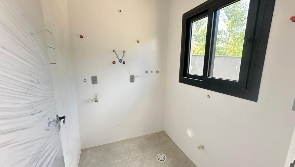 b70de14b-3b7e-4d5b-a944-3c136c927b33